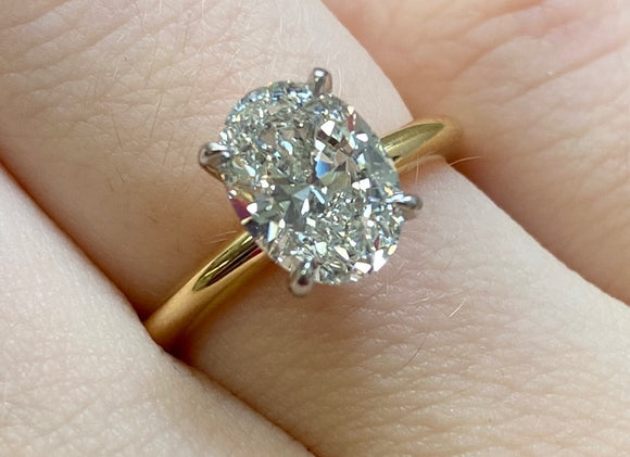 Oval Engagement Ring